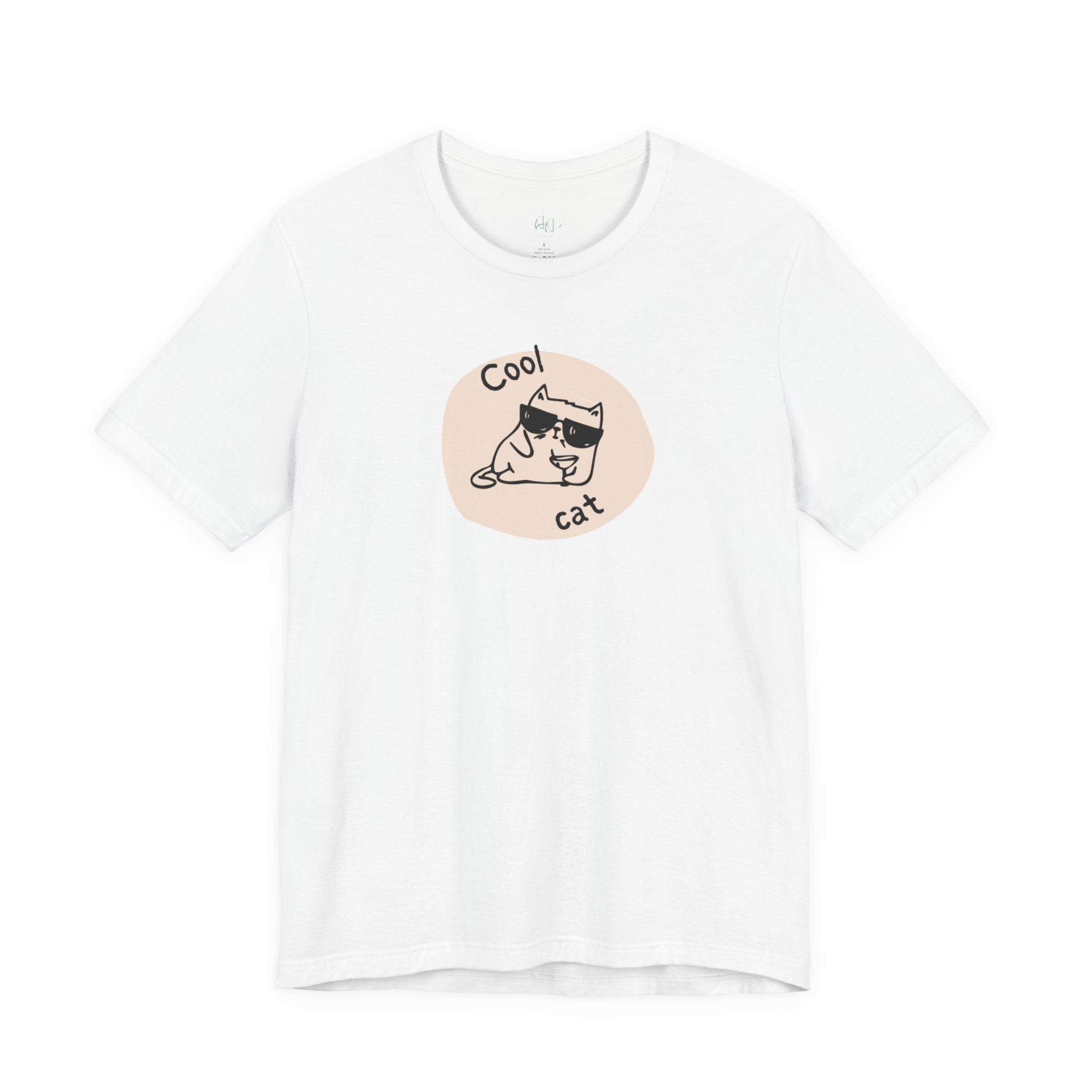 Cool Cat Tee – Retro Minimal Cat Graphic T-Shirt