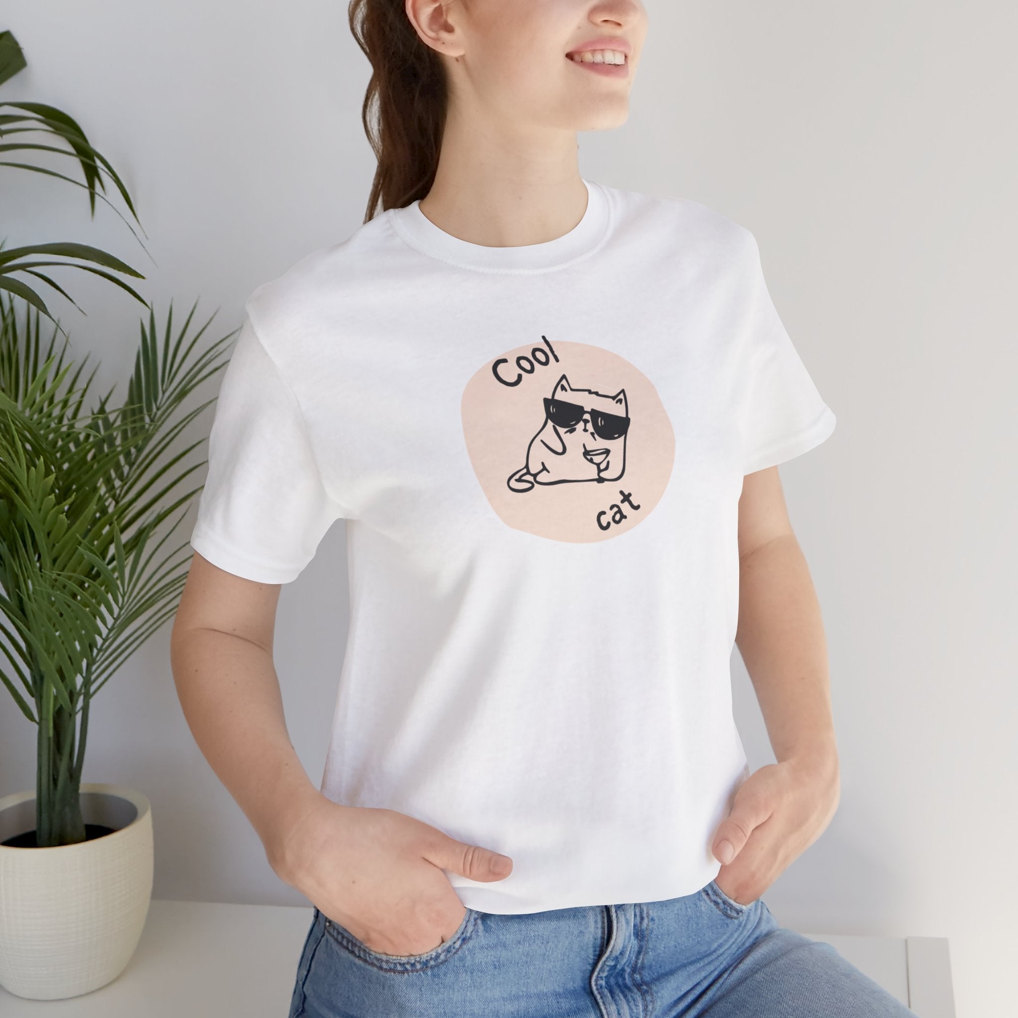 Cool Cat Tee – Retro Minimal Cat Graphic T-Shirt