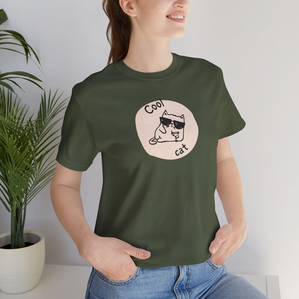 Cool Cat Tee – Retro Minimal Cat Graphic T-Shirt